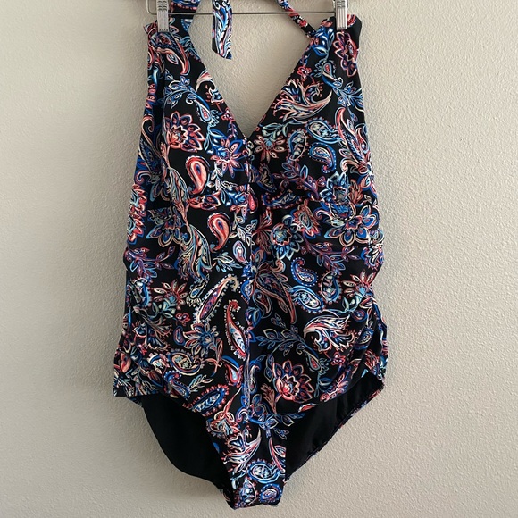 Time & Tru Women’s Halter V-neck Paisley 1Pc Swimsuit Plus Size 2X (20W-22W) NEW - Picture 5 of 8